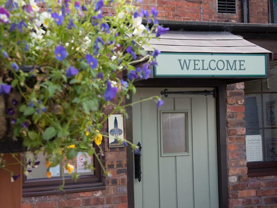 Hotel The Olde Peculiar Rugeley Exterior foto